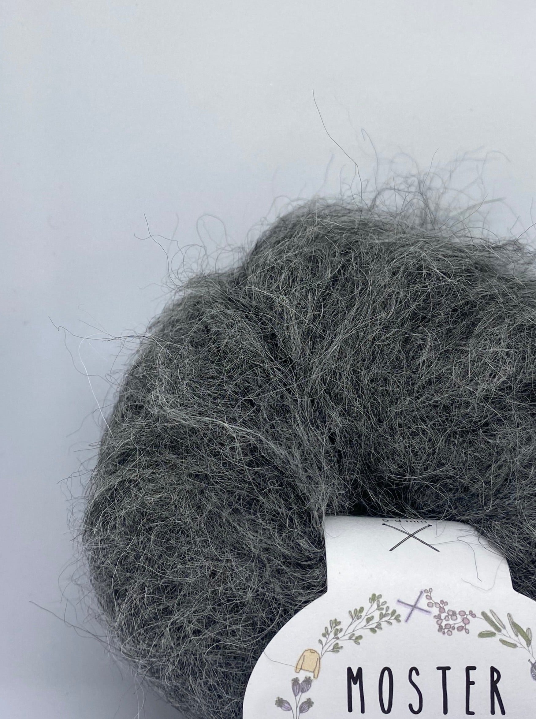CHARCOAL GREY - SURI ALPACA & MERINO WOOL
